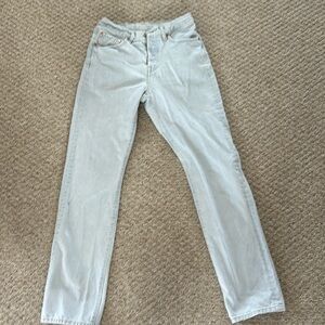 Women’s Levi’s 501 Light wash jeans. 26 waist 32 length in very good condition
